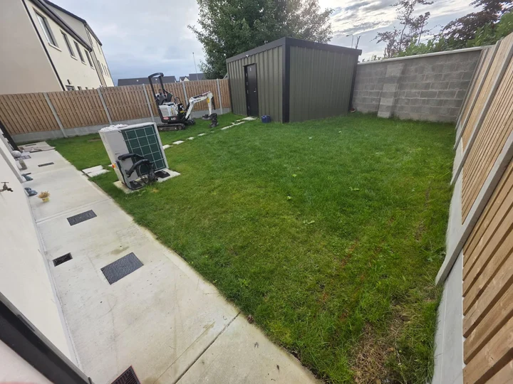 80 m² porcelain patio before the work